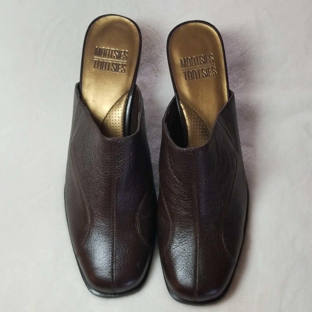 NWOT Brown Mootsies Tootsies Heels